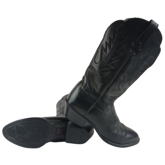 Ariat - Picture 5 of 16